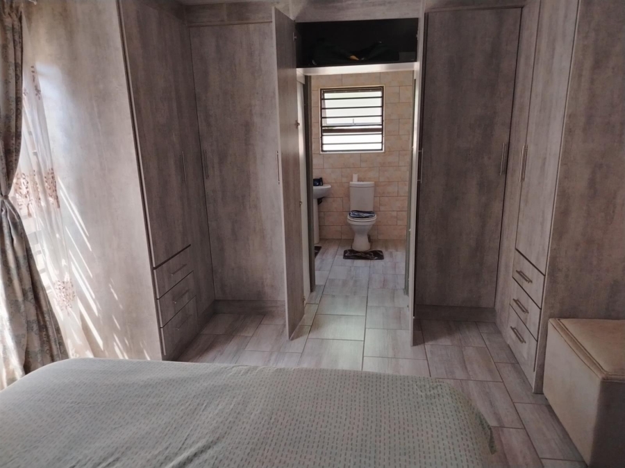 3 Bedroom Property for Sale in Miederpark North West